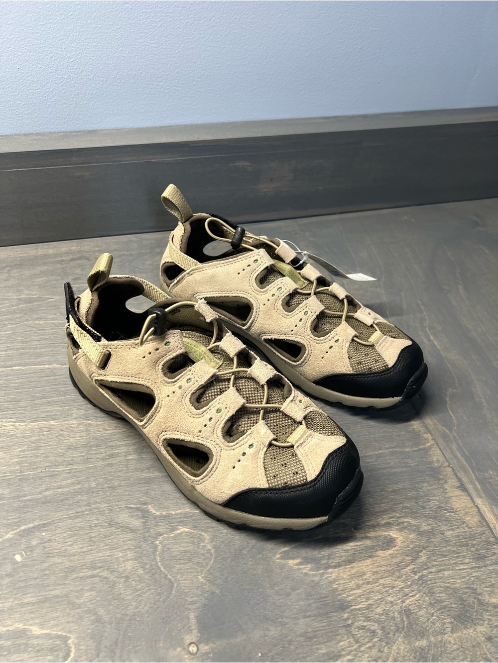 Brand new hiking sandals for women
